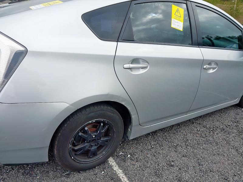 2011 TOYOTA PRIUS T3