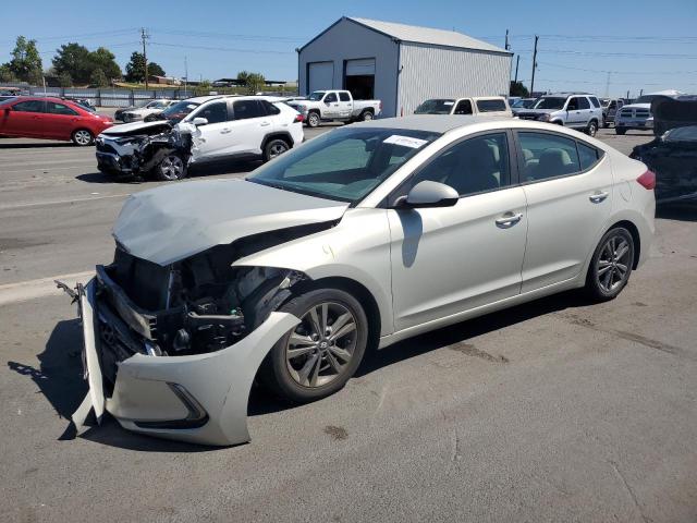  HYUNDAI ELANTRA 2017 Золотой