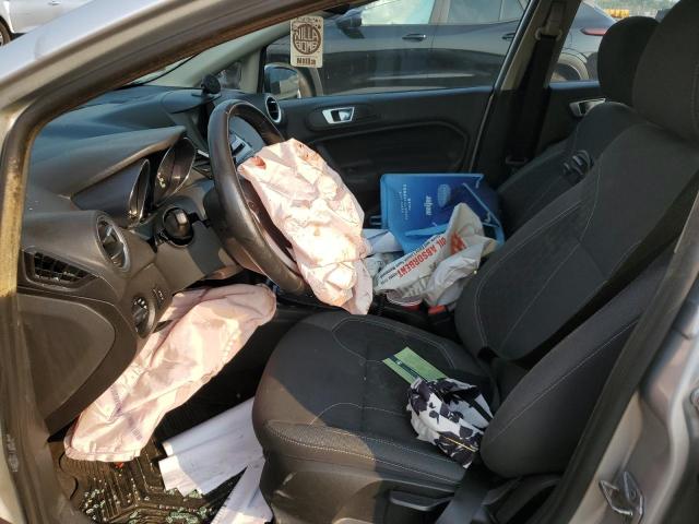 Hatchbacks FORD FIESTA 2014 Srebrny