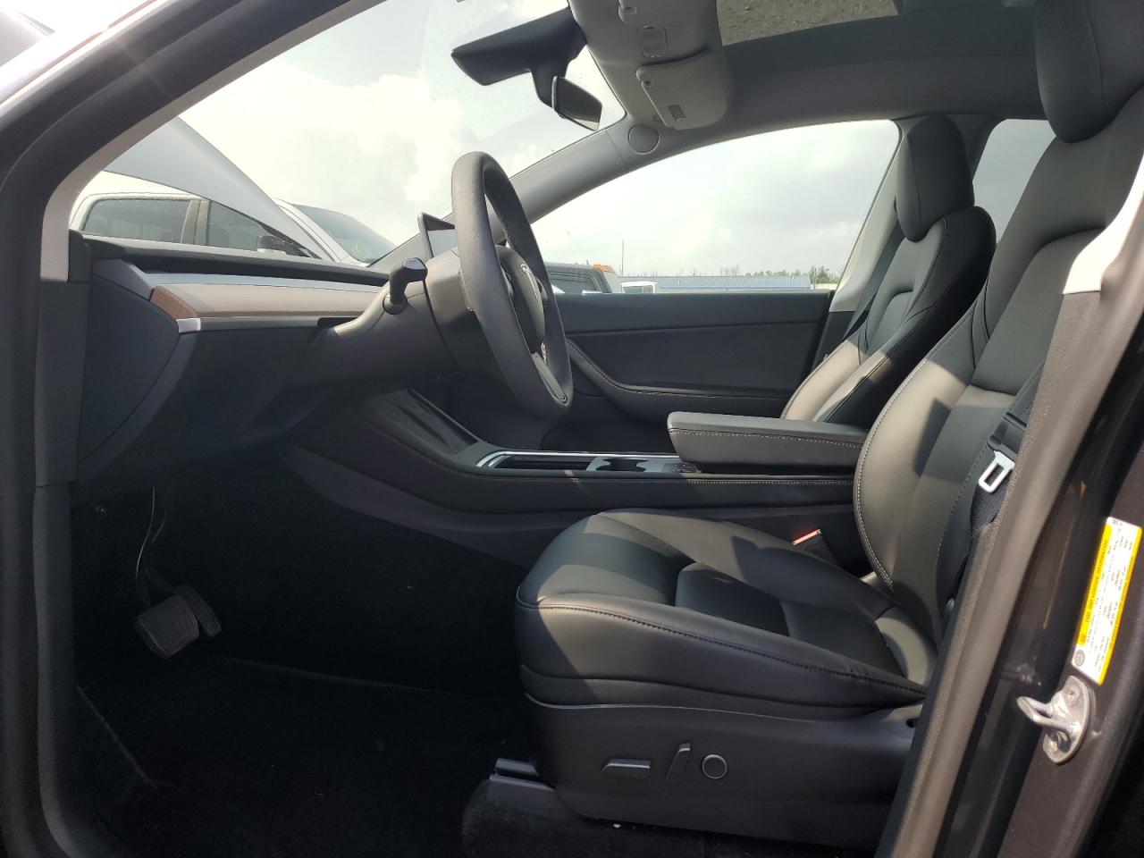 5YJYGDEE7MF239613 2021 Tesla Model Y