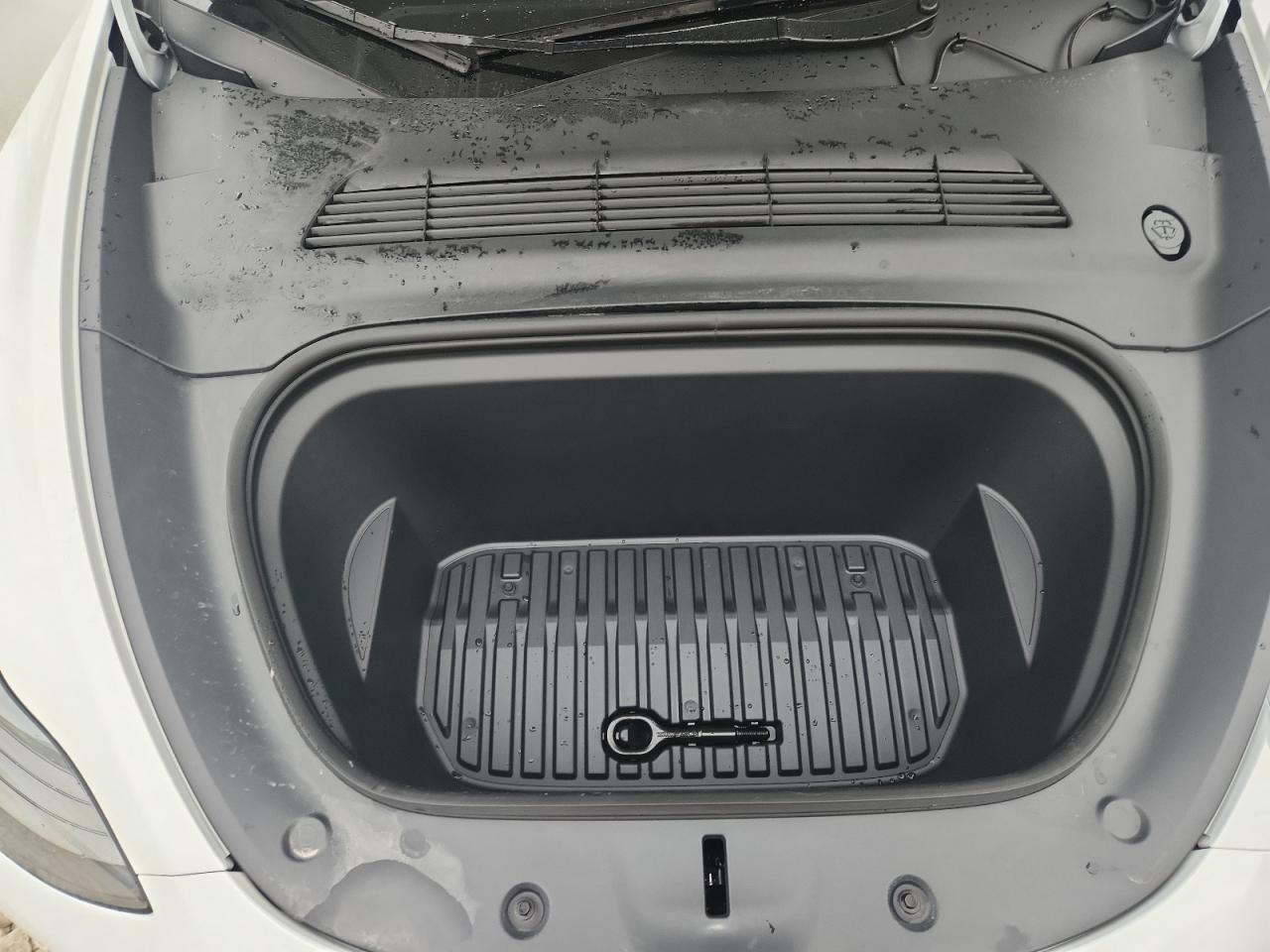 2023 Tesla Model Y VIN: 7SAYGDEE9PF843901 Lot: 68746095