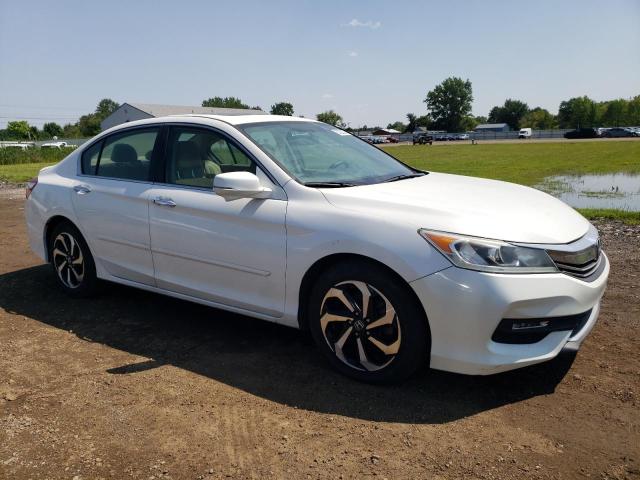 Седаны HONDA ACCORD 2016 Белы