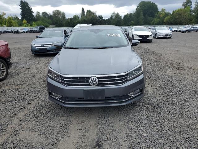  VOLKSWAGEN PASSAT 2017 Серый