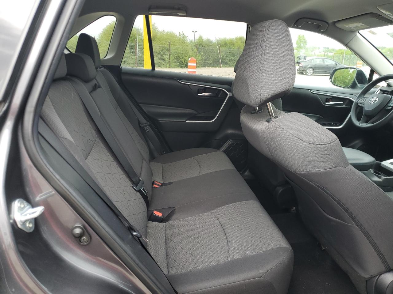 2021 Toyota Rav4 Xle VIN: 2T3W1RFV4MC100572 Lot: 69408275