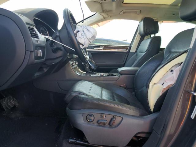  VOLKSWAGEN TOUAREG 2016 Серый