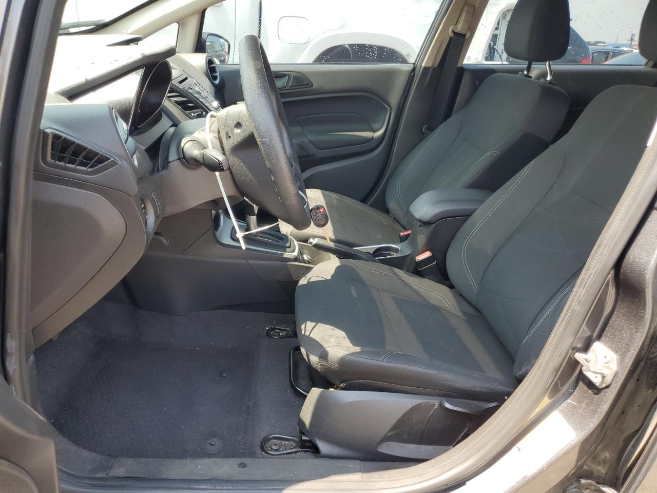 3FADP4EJ2KM130874 2019 Ford Fiesta Se