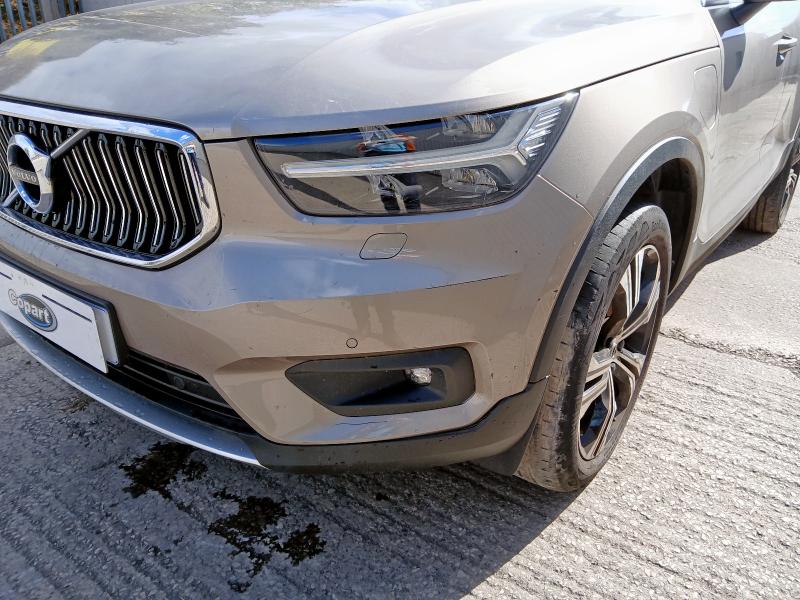 2022 VOLVO XC40 INSCRIPTION PRO