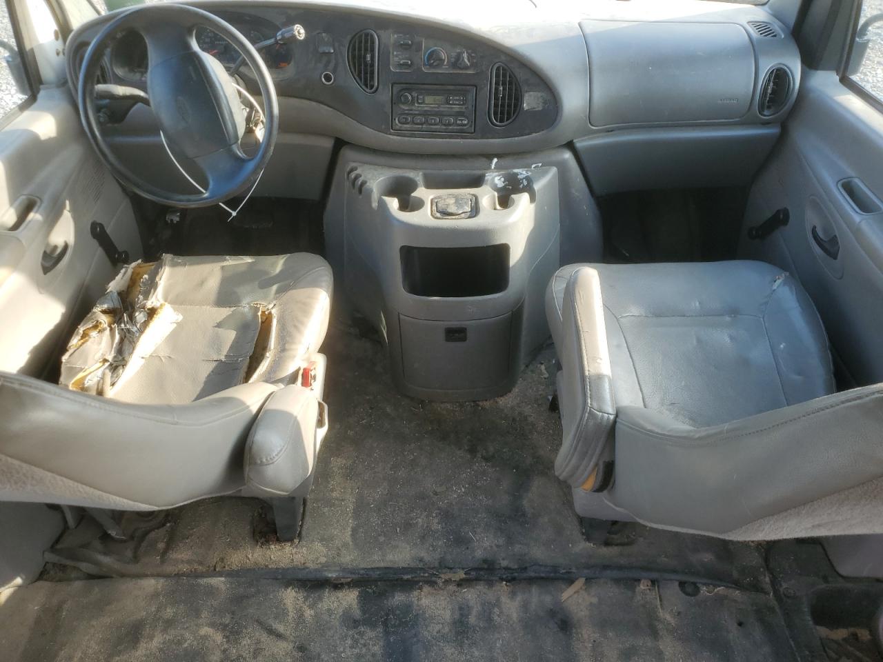 2001 Ford Econoline E350 Super Duty Wagon VIN: 1FBSS31LX1HB04757 Lot: 68768415