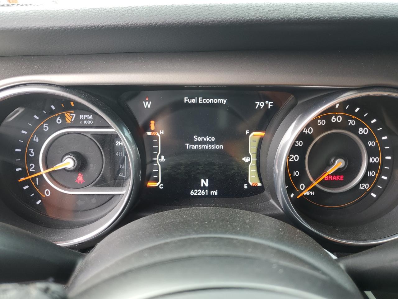 2018 Jeep Wrangler Unlimited Sport VIN: 1C4HJXDG4JW213953 Lot: 70676025