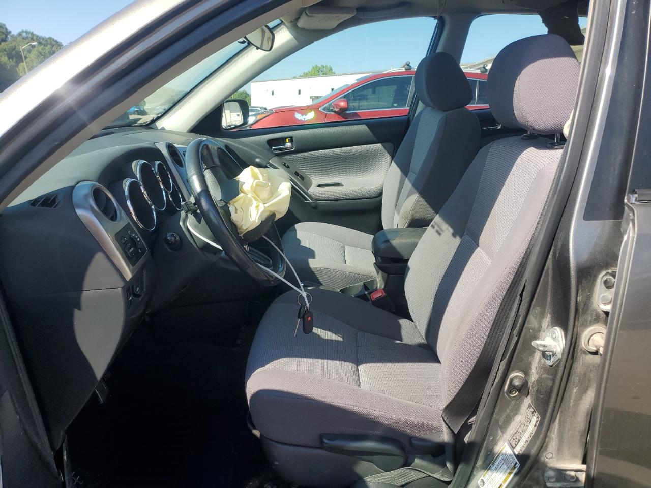 2005 Toyota Corolla Matrix Xr VIN: 2T1KR32E15C330252 Lot: 69762365