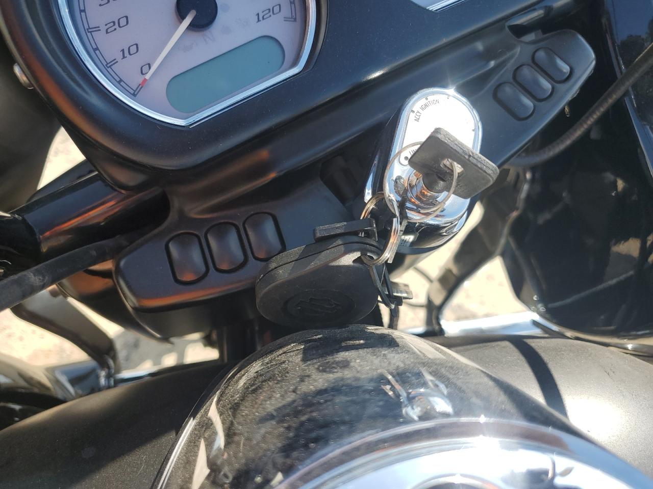 2017 Harley-Davidson Fltrxs Road Glide Special VIN: 1HD1KTC19HB664865 Lot: 69767765