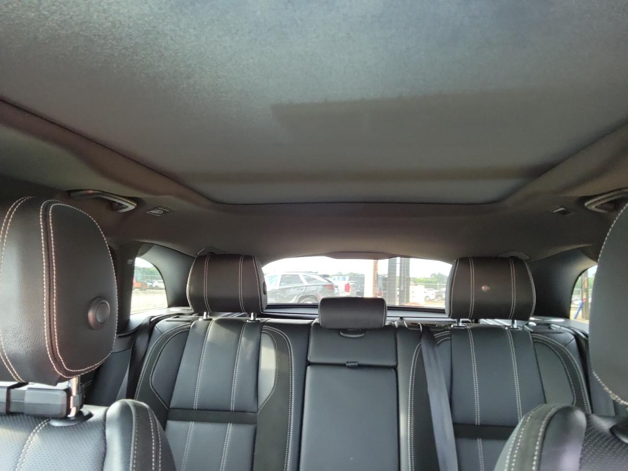 2019 Land Rover Range Rover Velar R-Dynamic Se VIN: SALYL2EX2KA232424 Lot: 70461845