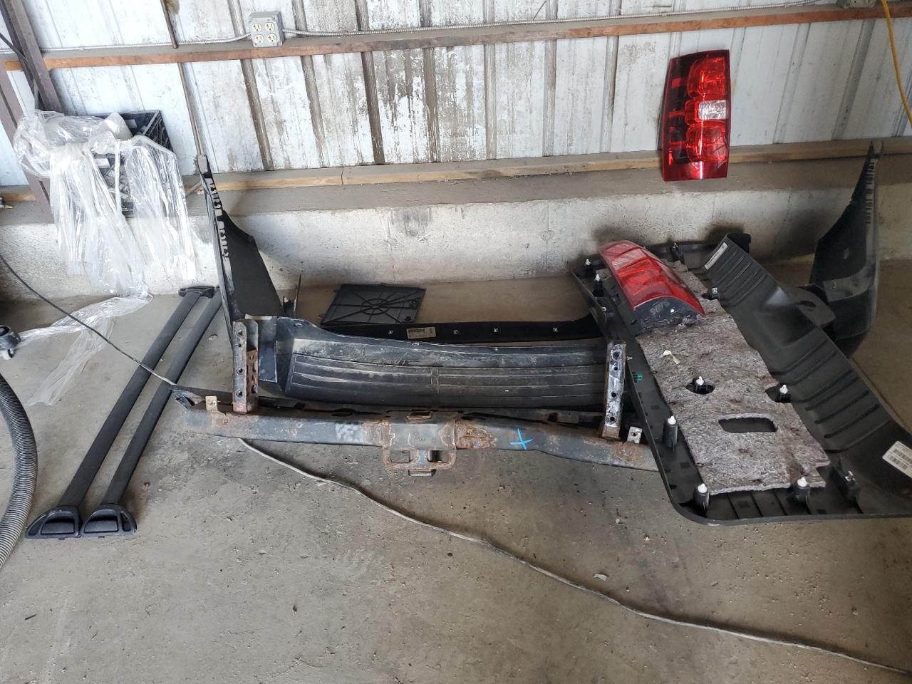 2011 Chevrolet Suburban K1500 Lt VIN: 1GNSKJE32BR293336 Lot: 67741415