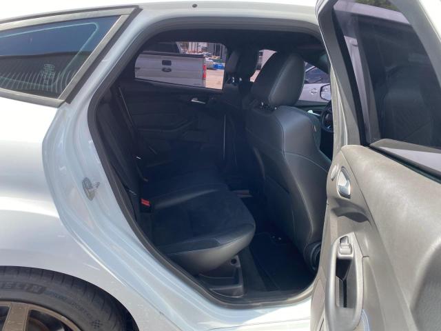 Hatchbacks FORD FOCUS 2016 White