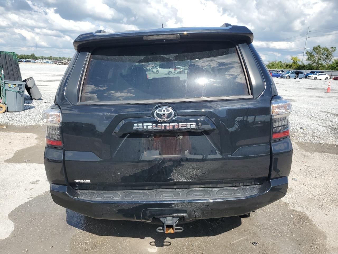 2022 Toyota 4Runner Sr5 VIN: JTEFU5JR6N5269862 Lot: 68460095