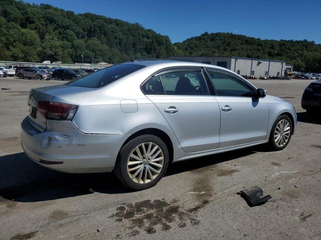  VOLKSWAGEN JETTA 2016 Серебристый