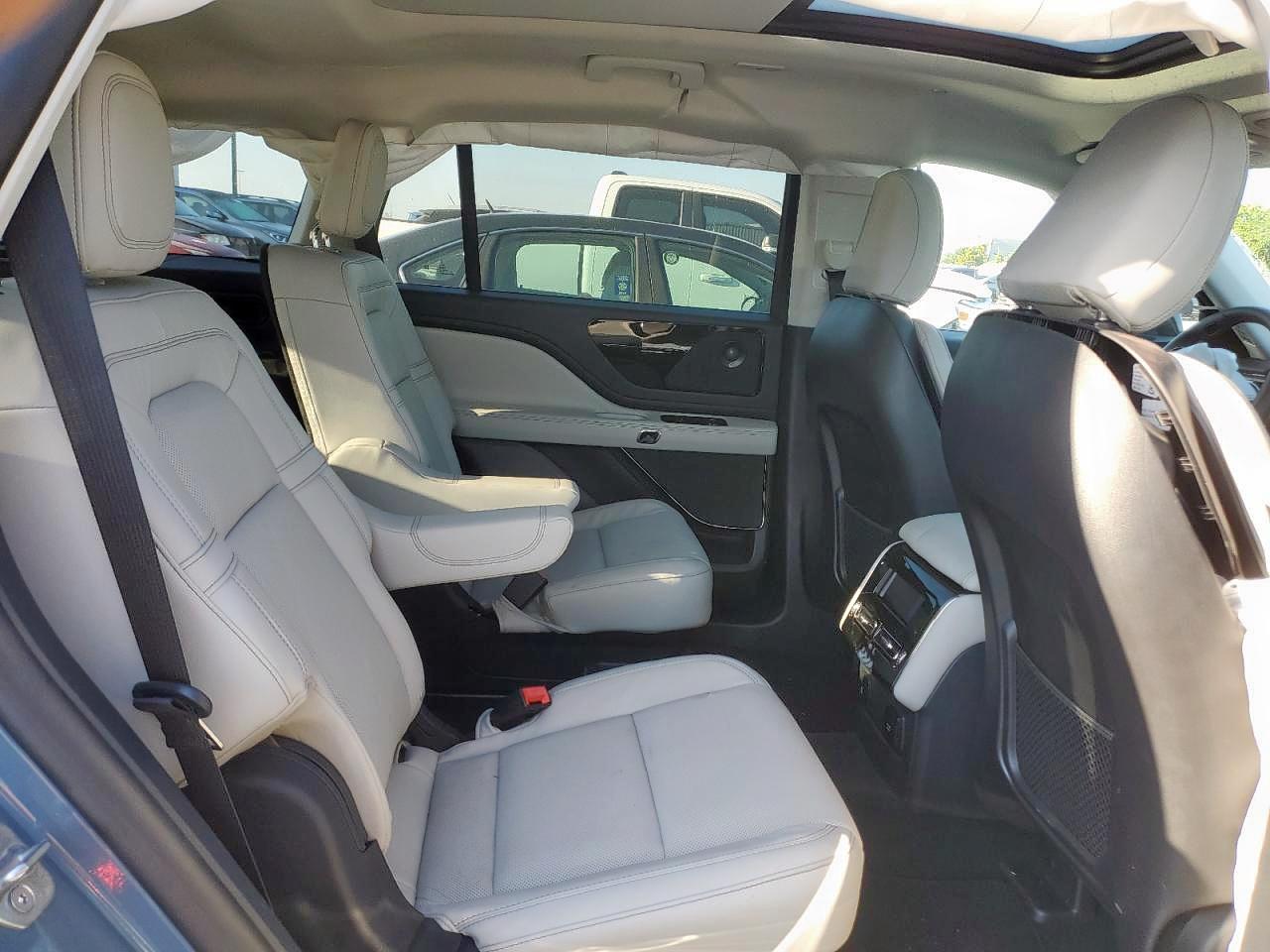 2025 Lincoln Aviator Reserve VIN: 5LM5J7WC2SGL0703X Lot: 68137325