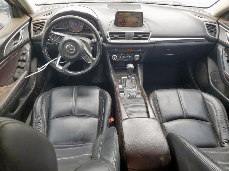  MAZDA 3 2017 Белы