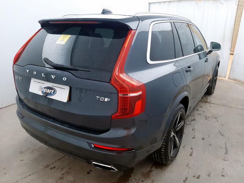 2017 VOLVO XC90 T8 R-