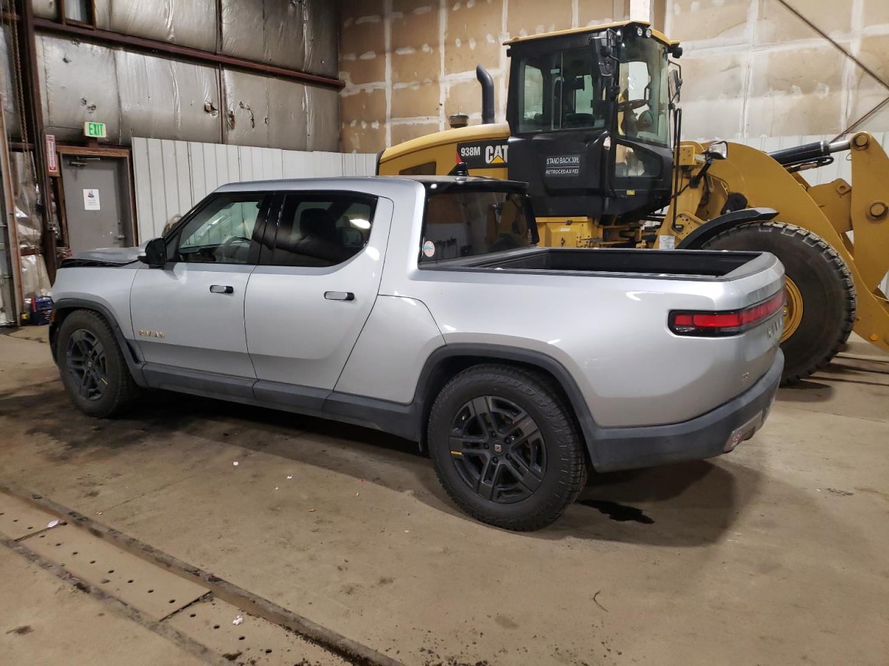 2023 Rivian R1T Adventure silver null electric 7FCTGAAA9PN019546 photo #3