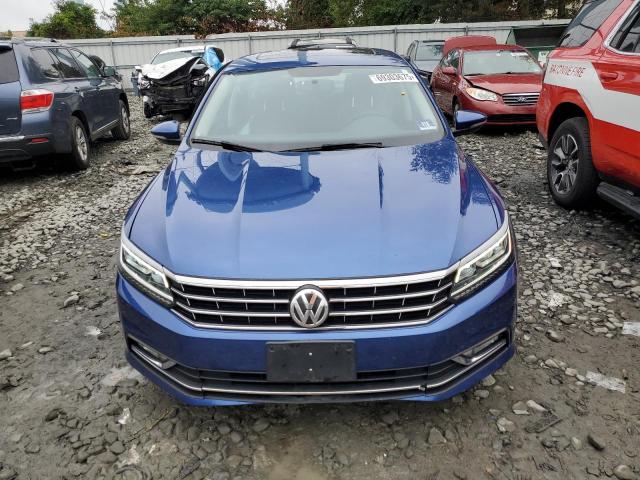  VOLKSWAGEN PASSAT 2017 Синий