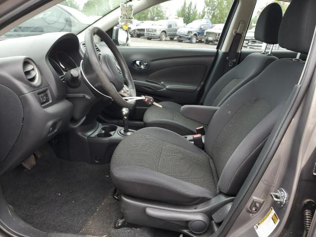 Sedans NISSAN VERSA 2013 Srebrny