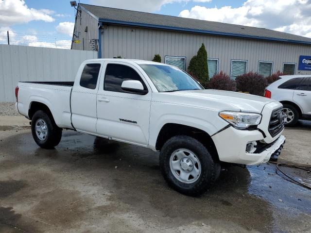  TOYOTA TACOMA 2018 Biały