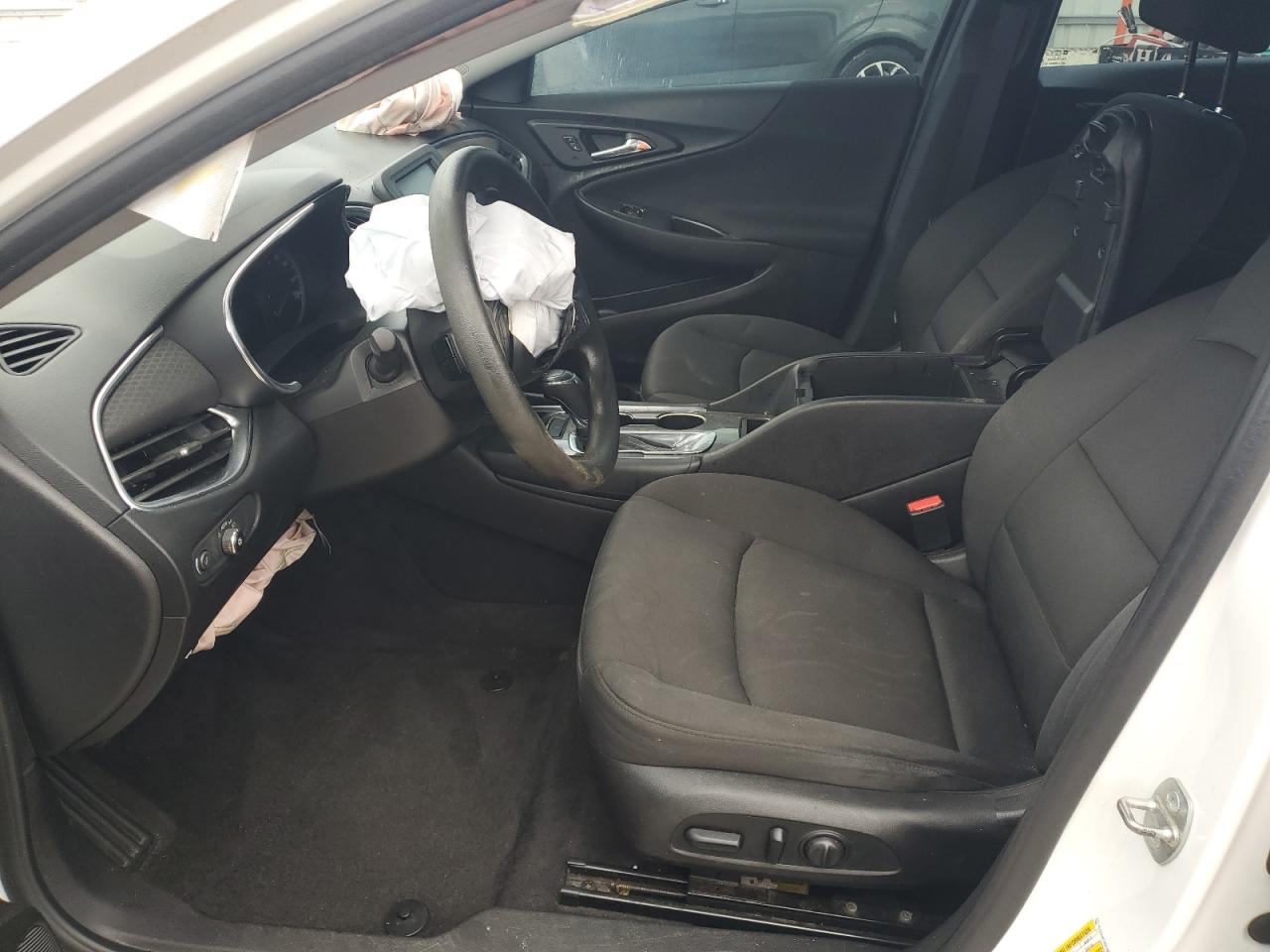 1G1ZE5ST4GF286206 2016 Chevrolet Malibu Lt