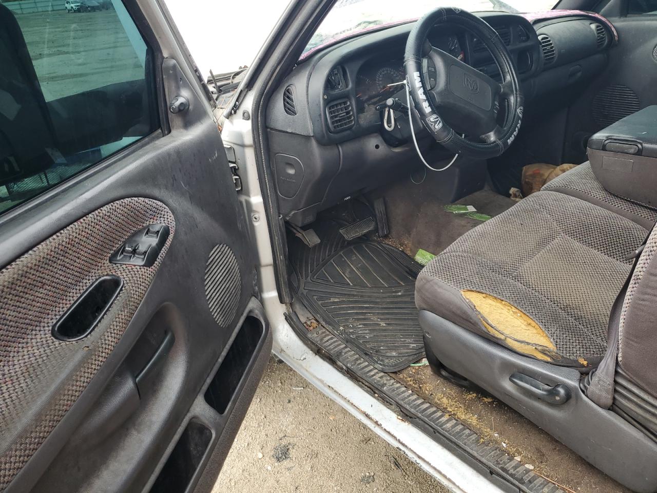 2002 Dodge Ram 2500 VIN: 3B7KC23642M263037 Lot: 70174895