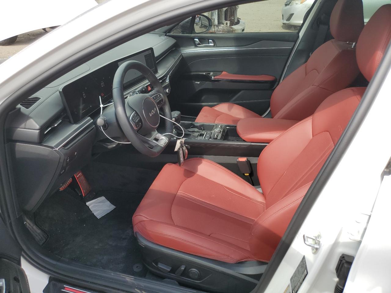 2025 Kia K5 Gt Line VIN: KNAG64J74S5323745 Lot: 70629385