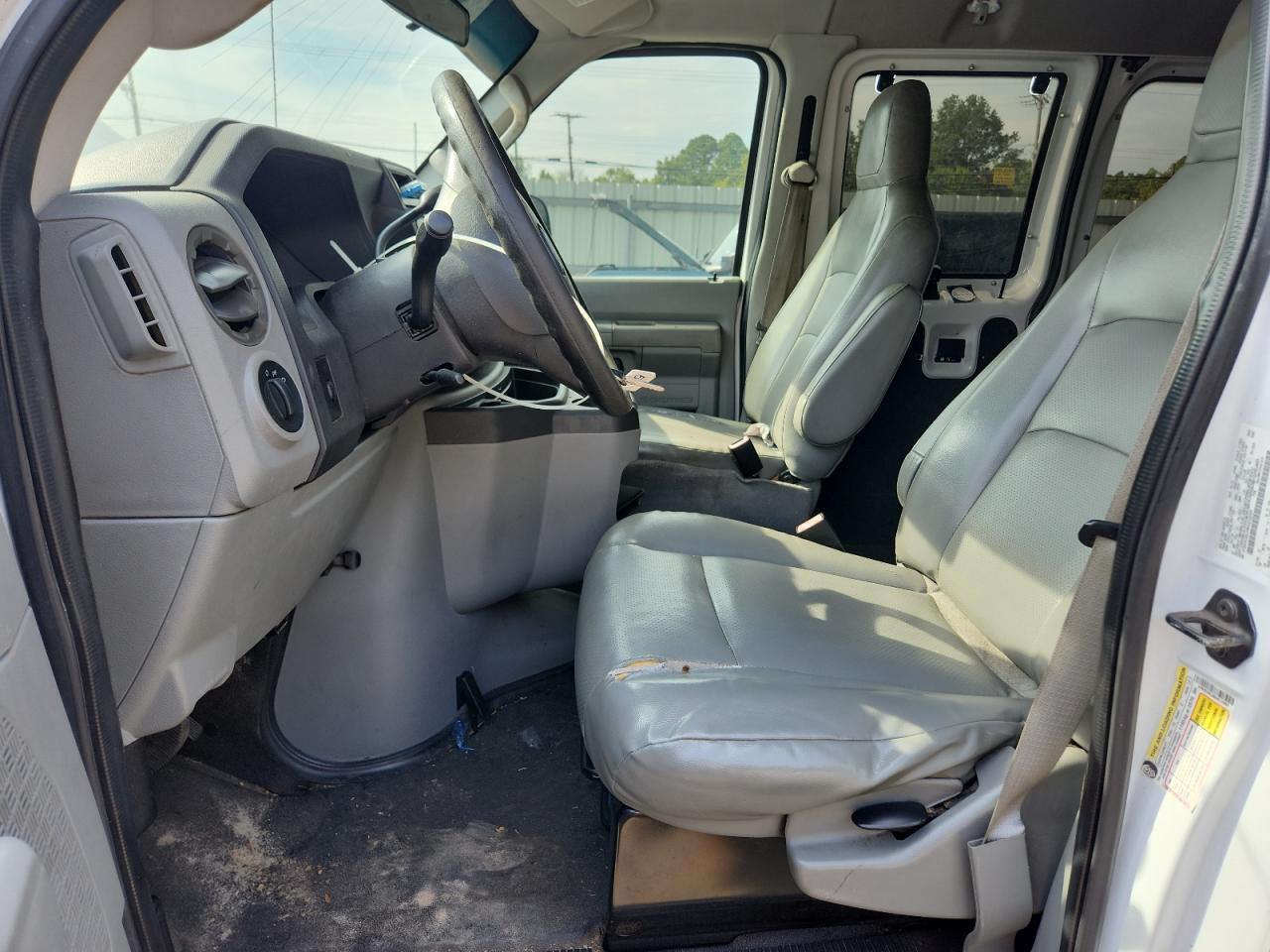 2011 Ford Econoline E350 Super Duty Wagon VIN: 1FBSS3BL0BDA12094 Lot: 70472335