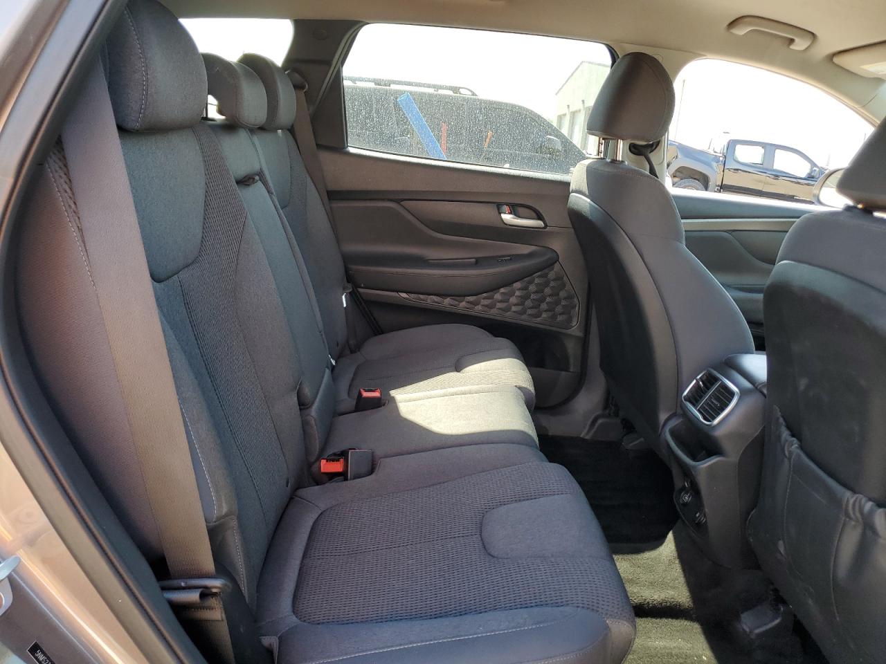 2019 Hyundai Santa Fe Se VIN: 5NMS23AD2KH081866 Lot: 68176255