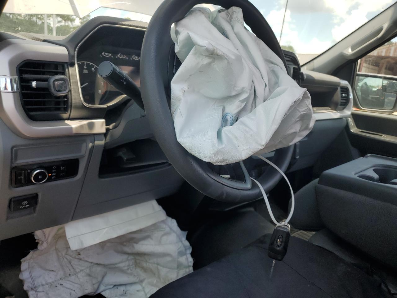 2023 Ford F150 VIN: 1FTMF1C59PKE73679 Lot: 67430955