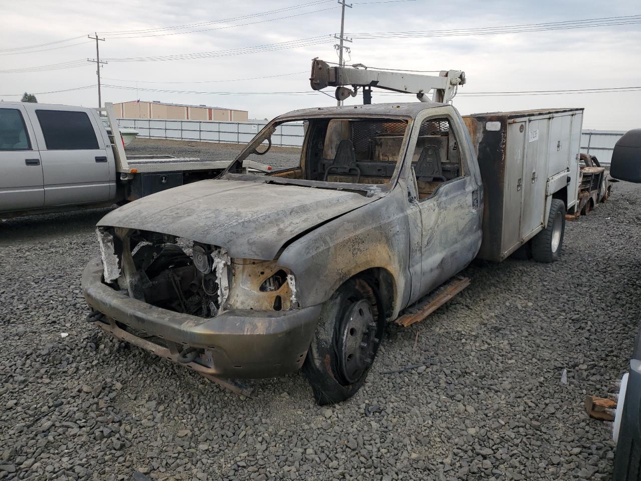 2002 Ford F550 Super Duty VIN: 1FDAF57F22EC18601 Lot: 70162395