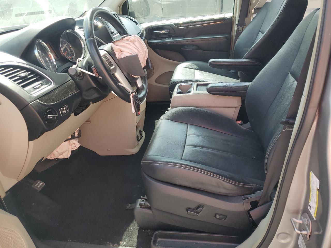 2016 Chrysler Town & Country Touring VIN: 2C4RC1BGXGR198049 Lot: 69820285