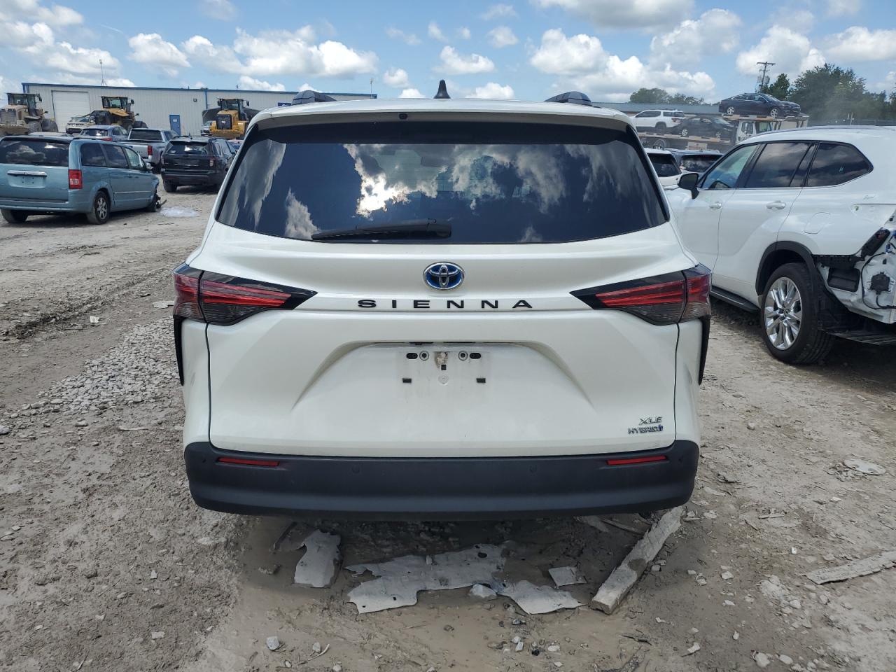 2021 Toyota Sienna Xle VIN: 5TDJRKEC1MS007972 Lot: 69095275