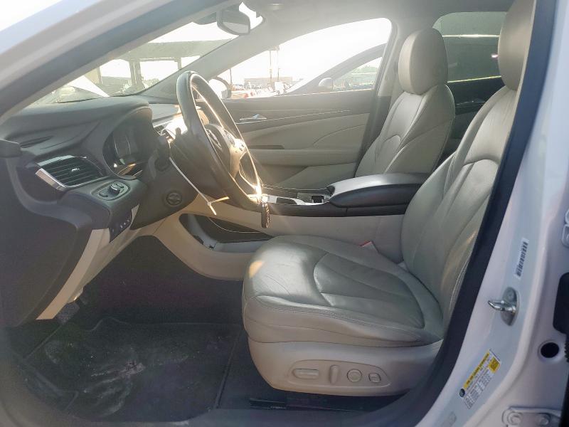  BUICK LACROSSE 2017 Biały