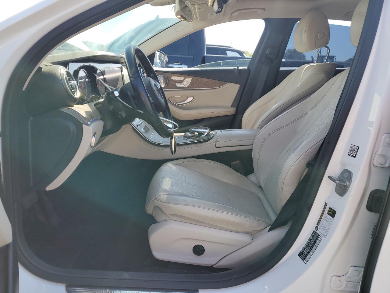 2018 Mercedes-Benz E 300 VIN: WDDZF4JB1JA340143 Lot: 69916695