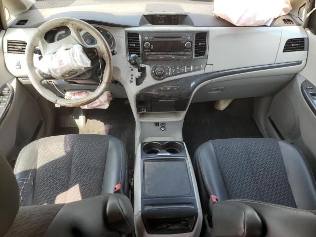  TOYOTA SIENNA 2014 Czarny