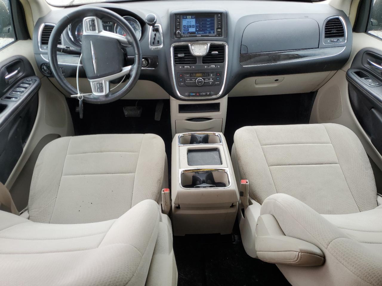 2011 Chrysler Town & Country Touring VIN: 2A4RR5DG4BR635971 Lot: 69587015
