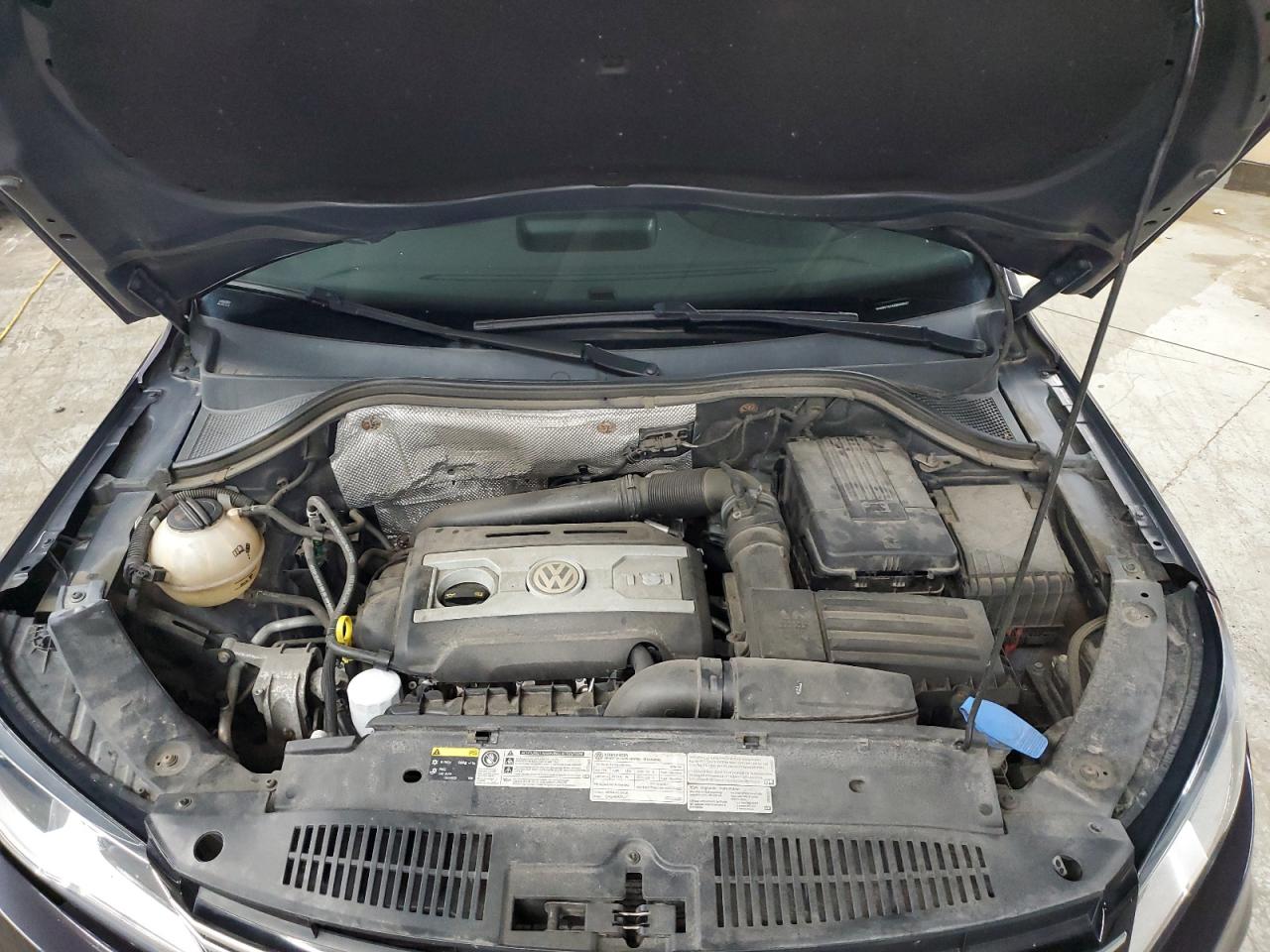 2016 Volkswagen Tiguan S VIN: WVGBV7AX4GW608587 Lot: 69443935