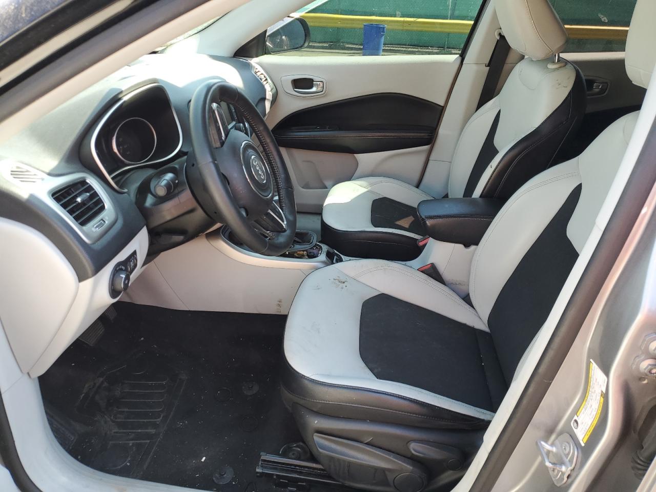 2018 Jeep Compass Latitude VIN: 3C4NJDBB2JT116247 Lot: 68836035