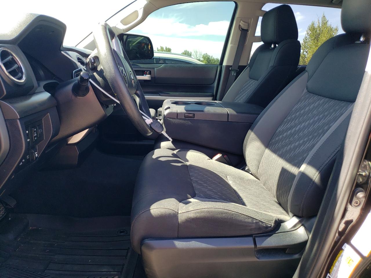 2019 Toyota Tundra Crewmax Sr5 VIN: 5TFDW5F11KX828825 Lot: 68337005