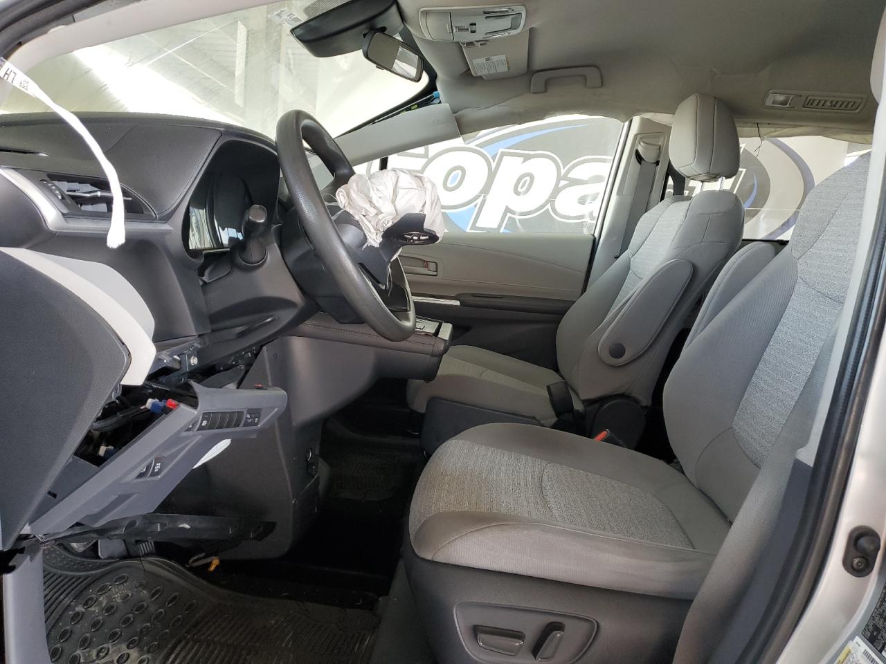 2022 Toyota Sienna Le VIN: 5TDKRKEC4NS085619 Lot: 70308655