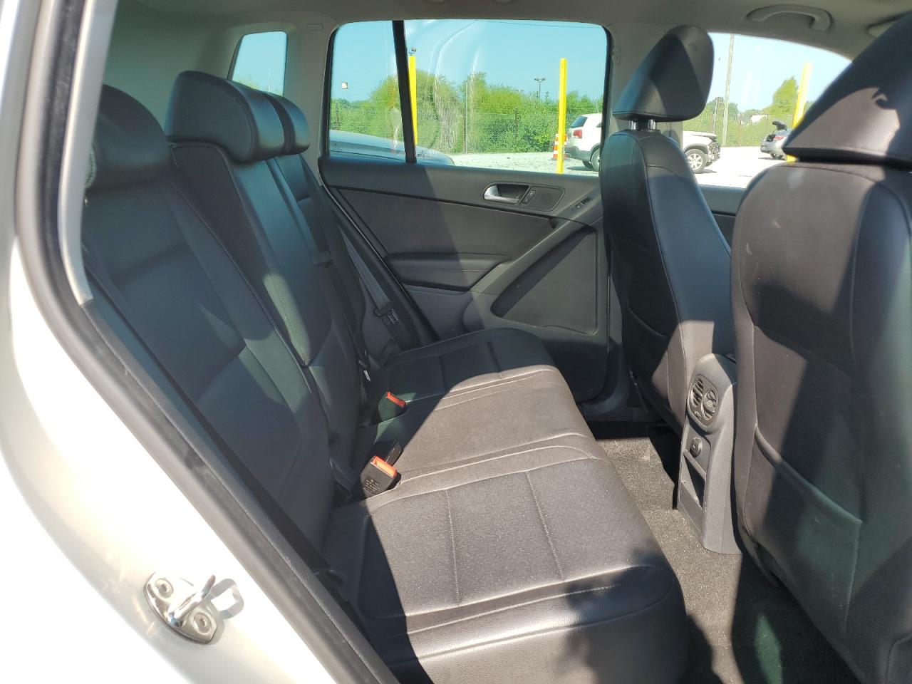 2011 Volkswagen Tiguan S VIN: WVGBV7AX3BW559911 Lot: 68464245
