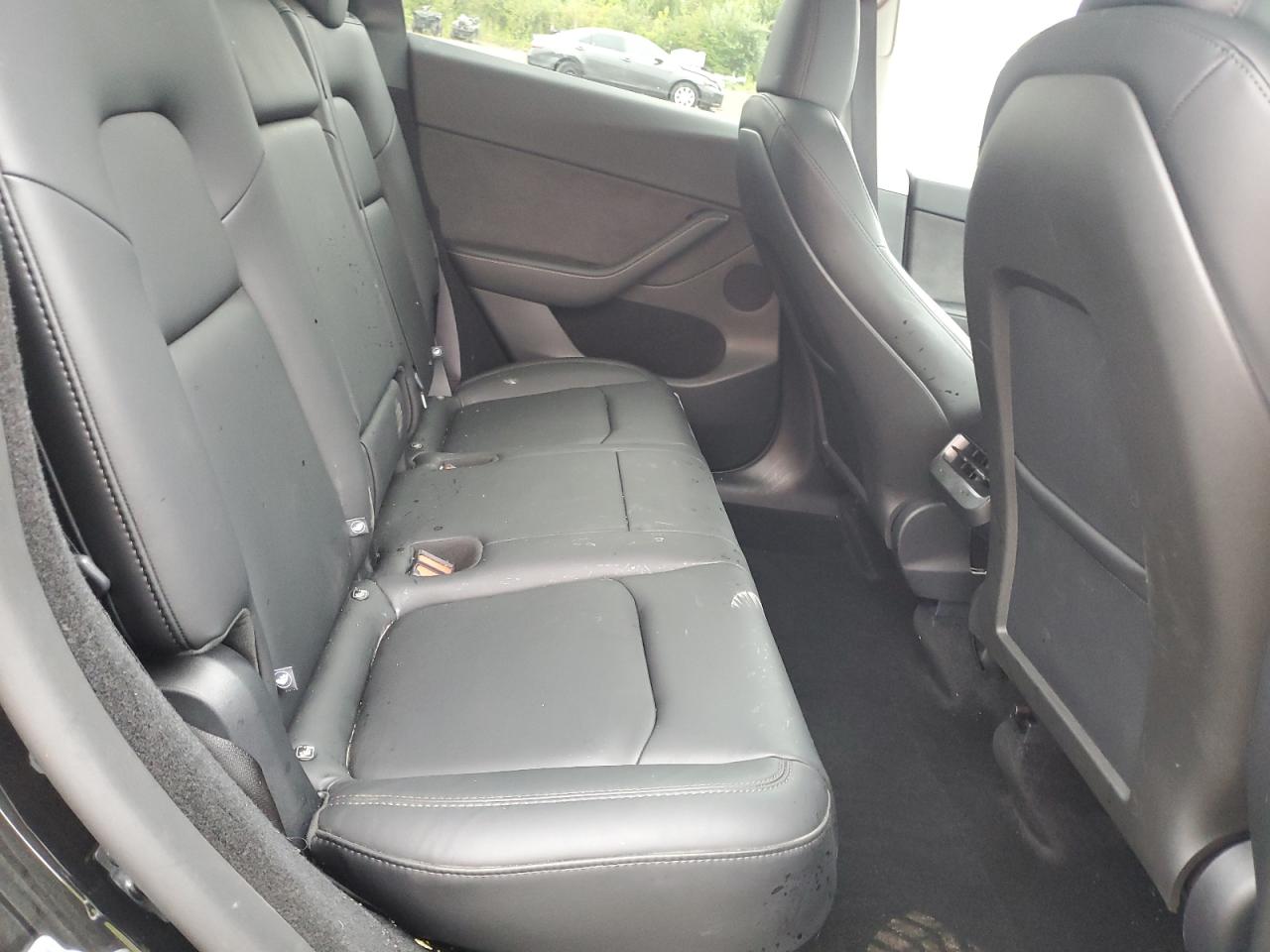 2025 Tesla Model Y VIN: 7SAYGDED8SF247954 Lot: 69747285