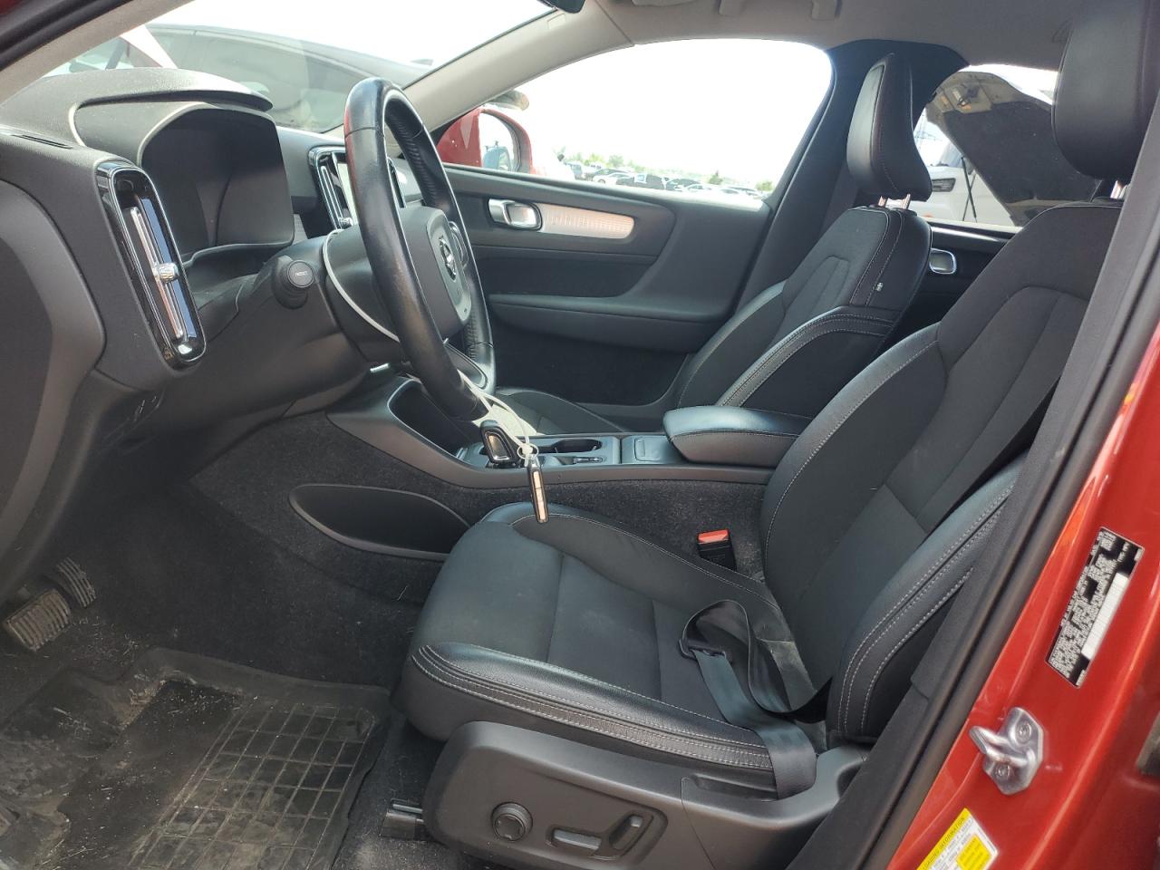 2020 Volvo Xc40 T5 Momentum VIN: YV4162UK0L2268420 Lot: 70887725