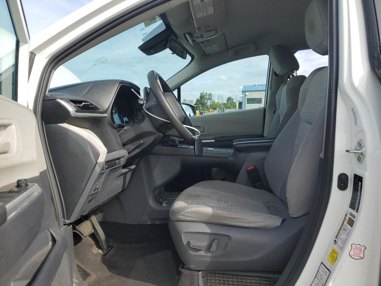 2021 Toyota Sienna Le VIN: 5TDKRKEC6MS043743 Lot: 68544565