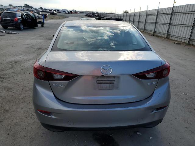  MAZDA 3 2016 Srebrny