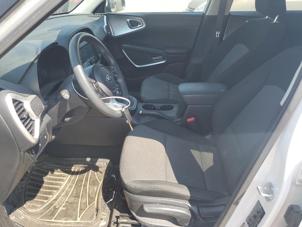 2020 Kia Soul Lx VIN: KNDJ23AU7L7070690 Lot: 69138345